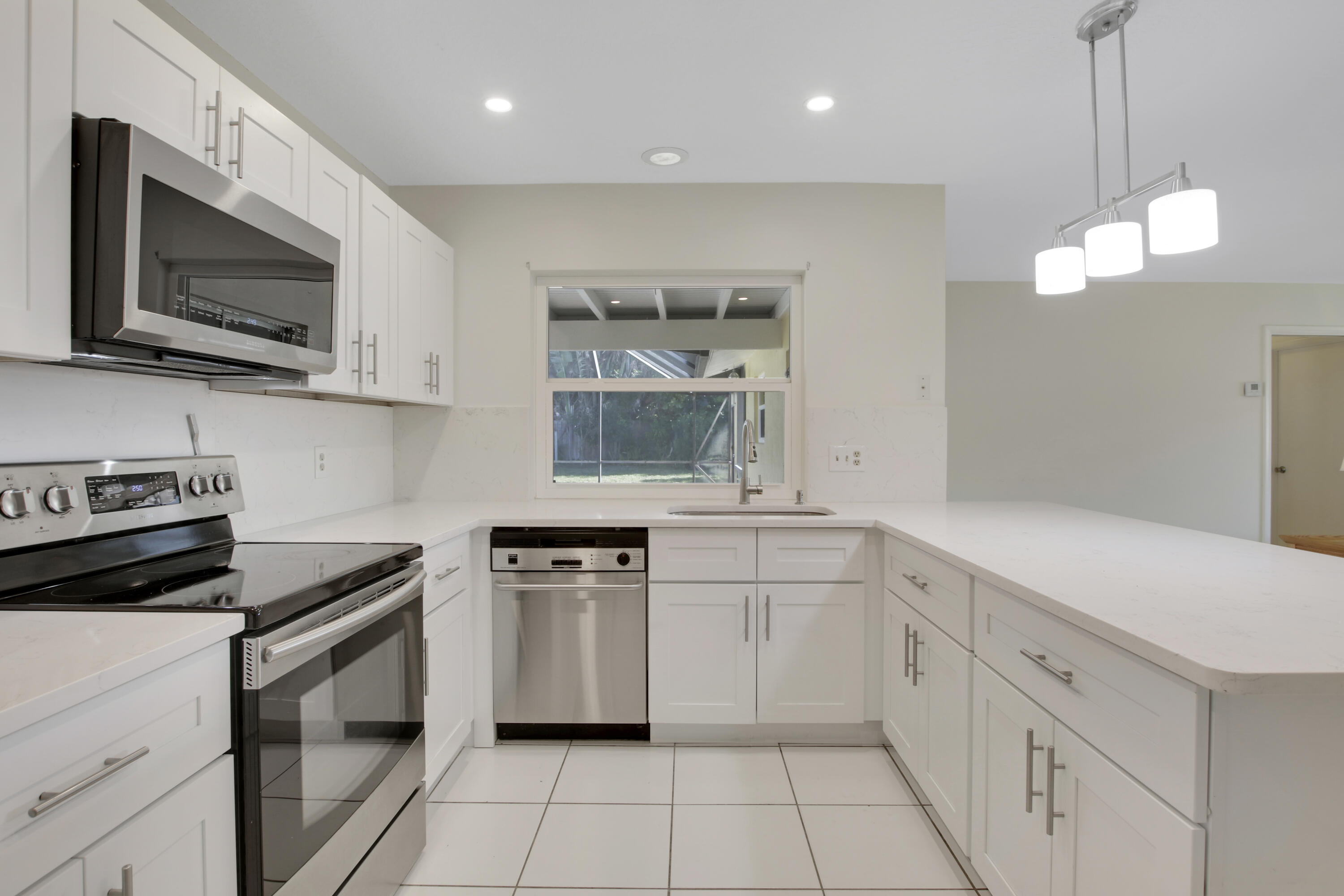 2480 Windsor Road Palm Beach Gardens, FL 33410 - Photo 9 of 44 Kitchen