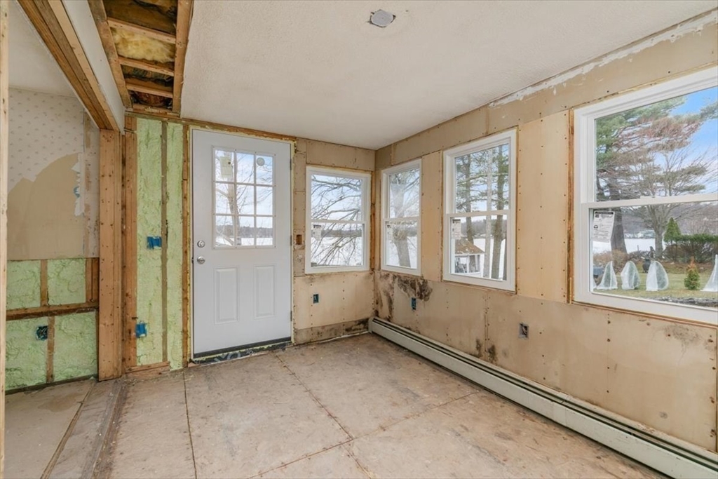 12 Shore Road Merrimac, MA 01860 - Photo 18 of 33