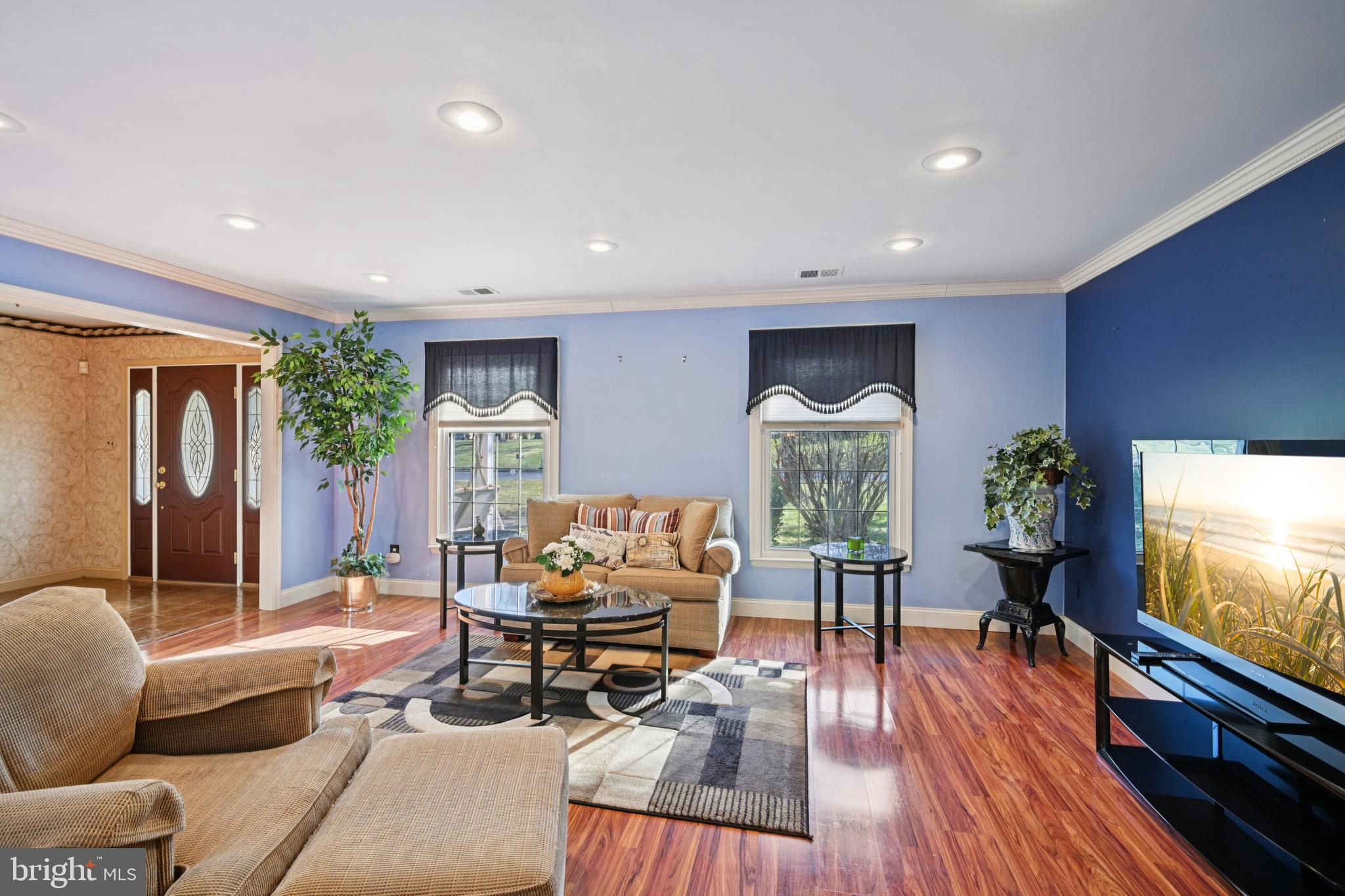 3103 Hayes Road Norristown, PA 19403 - Photo 9 of 69 Living Room