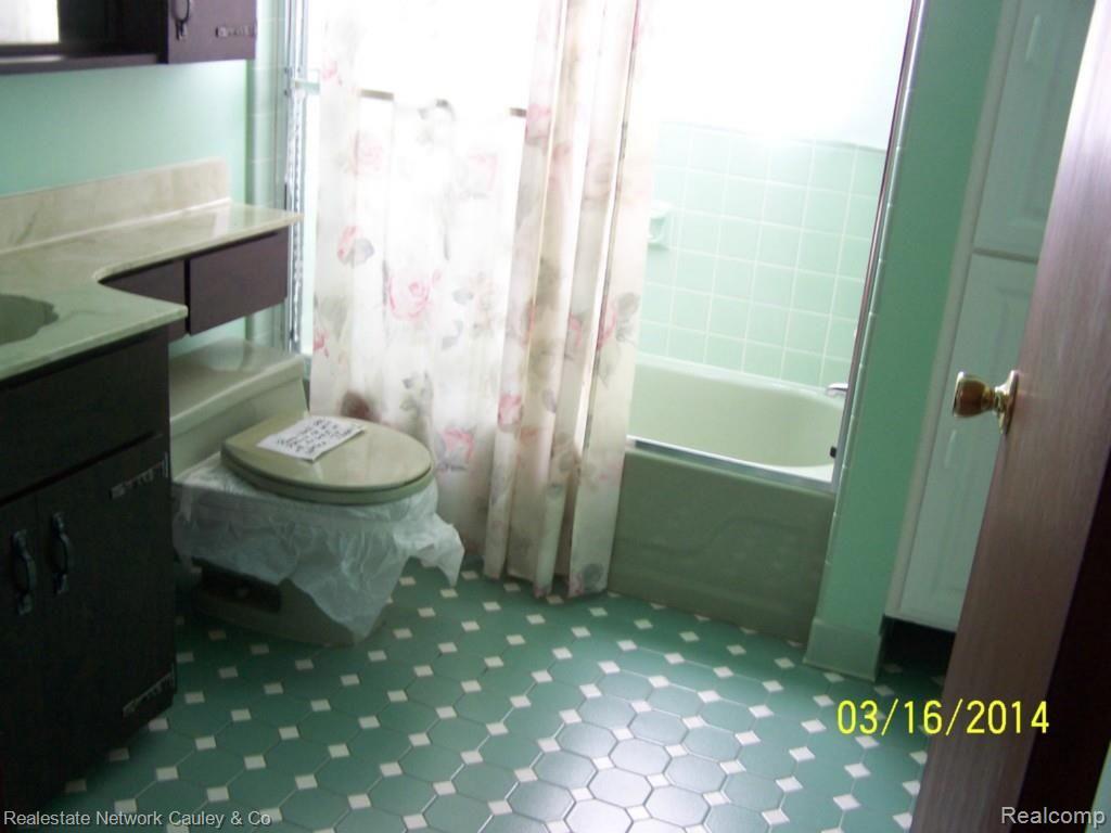4706 Port Austin Road Caseville, MI 48725 - Photo 8 of 26 100_7614.jpg
