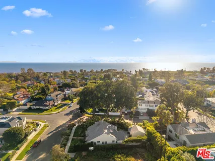 $5,895,000 | 501 Ocampo Drive, Pacific Palisades, CA 90272