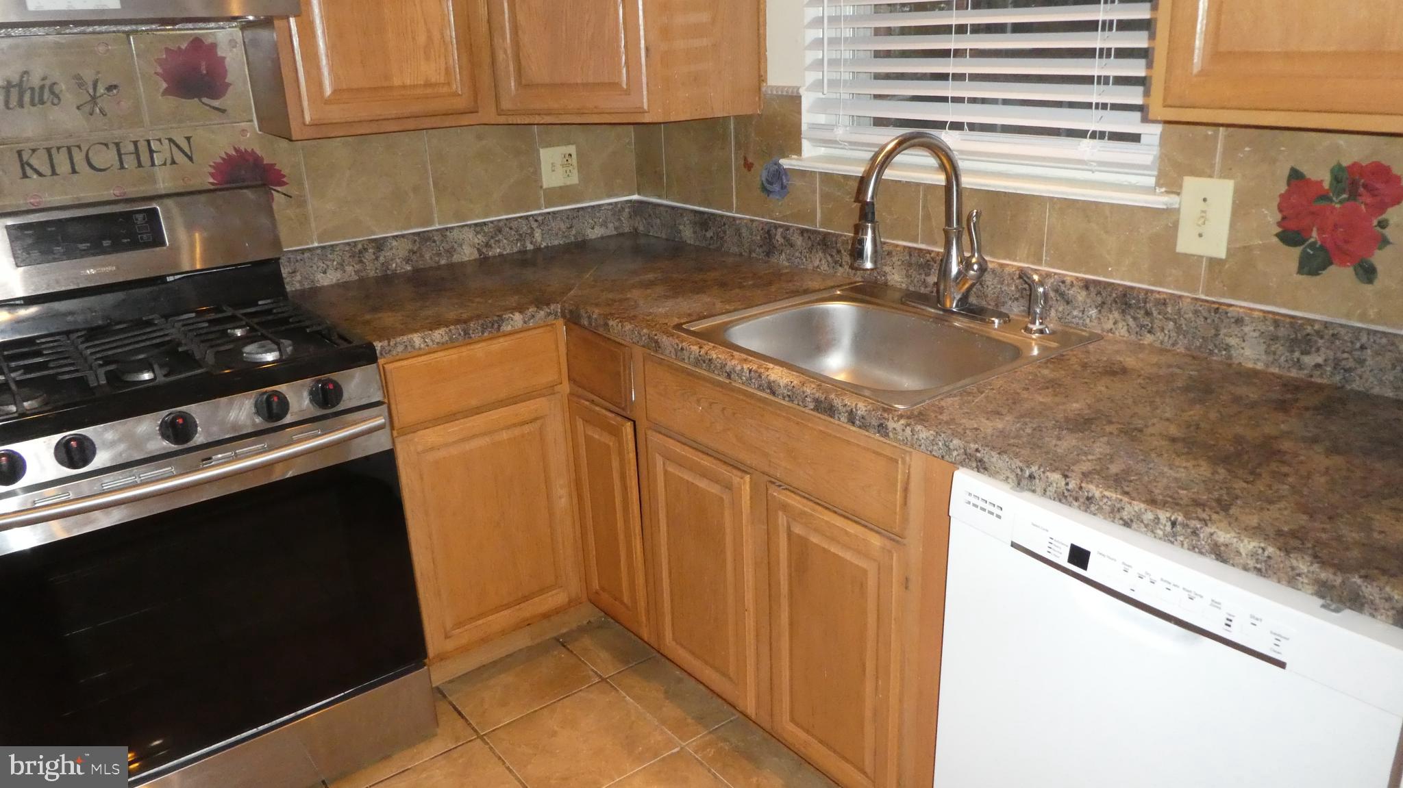 1921 Addison Road South District Heights, MD 20747 - Photo 6 of 32 Good counter space