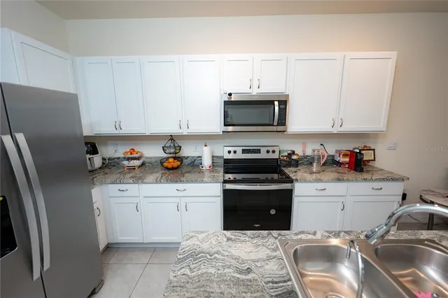 a view of entryway and hall