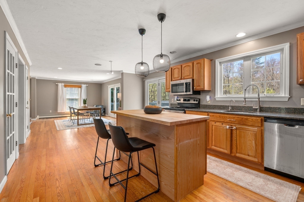 260 Holland Road Sturbridge, MA 01518 - Photo 15 of 38 Gallery Image 15
