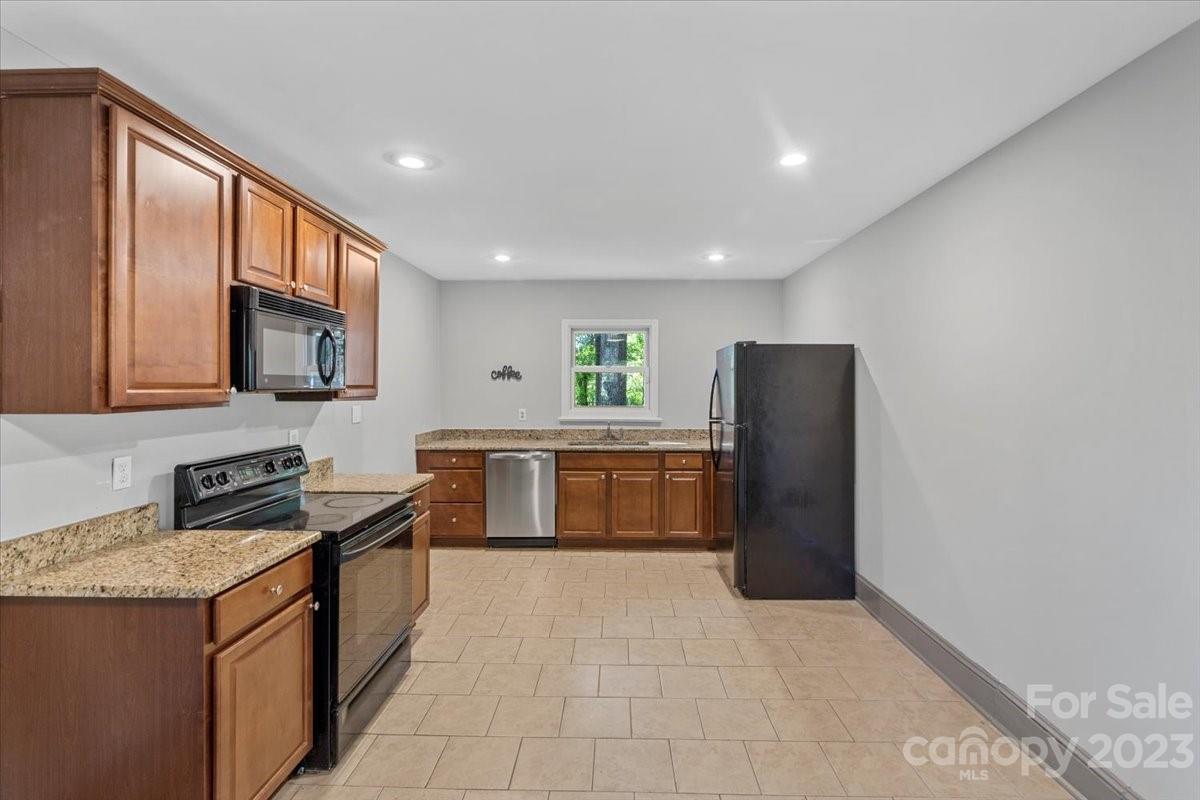 5100 Nevin Road Charlotte, NC 28269 - Photo 11 of 32 Gallery Image 11