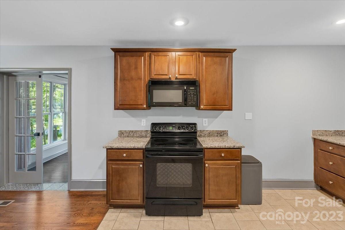 5100 Nevin Road Charlotte, NC 28269 - Photo 12 of 32 Gallery Image 12