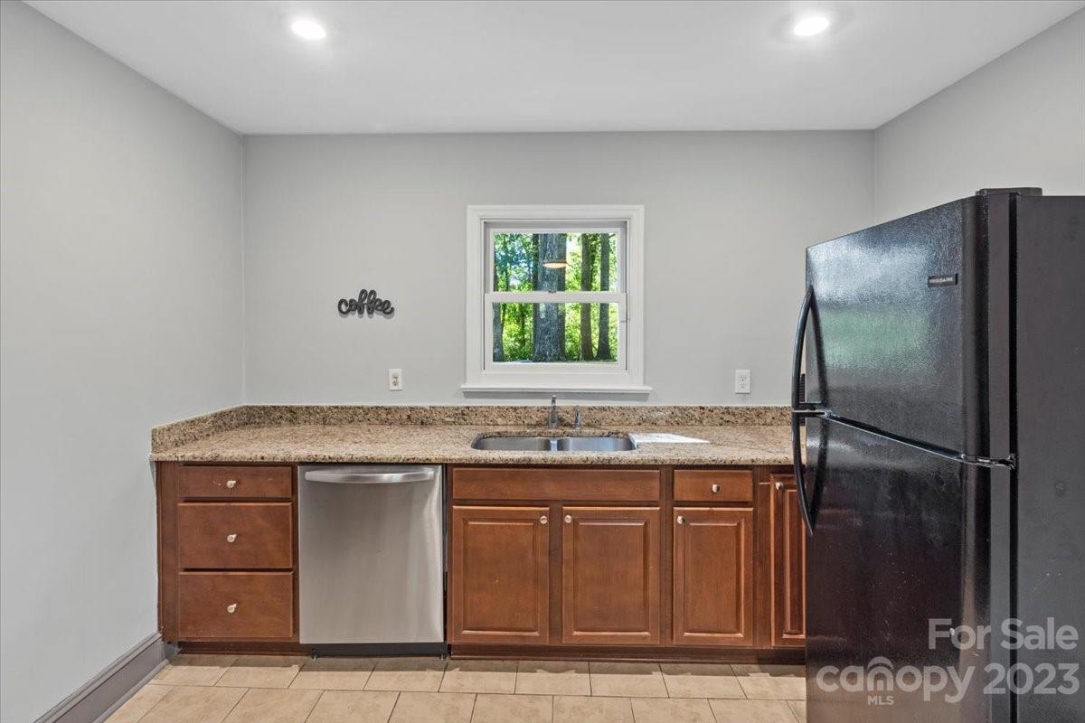 5100 Nevin Road Charlotte, NC 28269 - Photo 13 of 32 Gallery Image 13