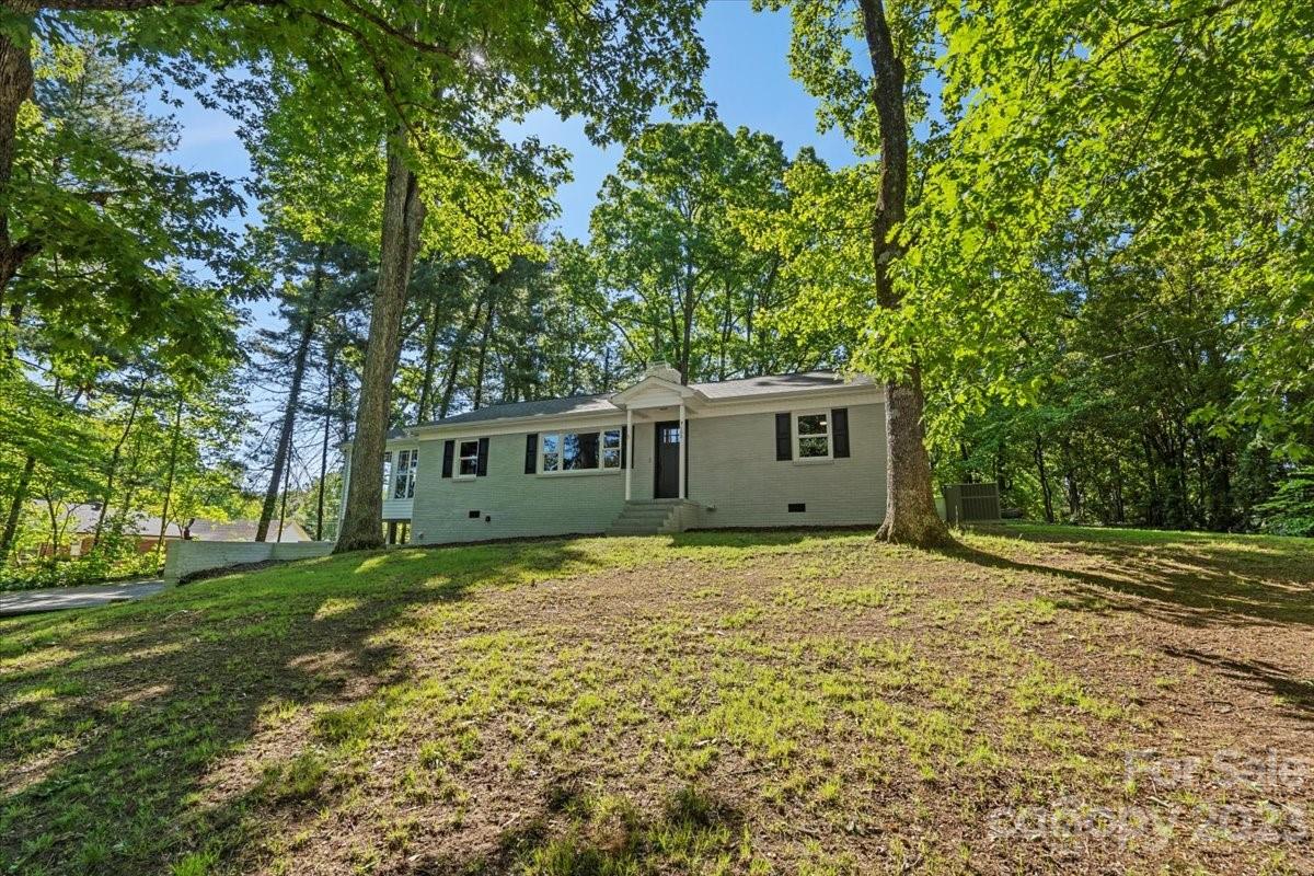 5100 Nevin Road Charlotte, NC 28269 - Photo 3 of 32 Gallery Image 3