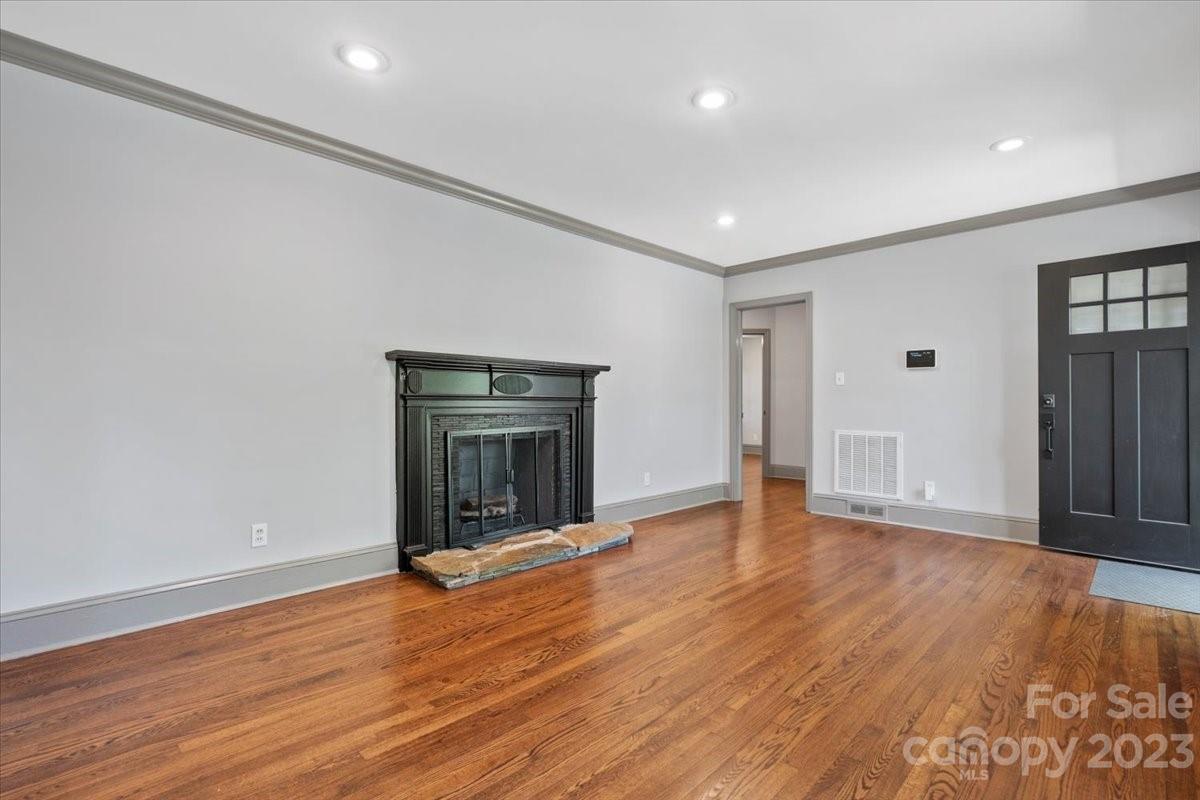 5100 Nevin Road Charlotte, NC 28269 - Photo 7 of 32 Gallery Image 7