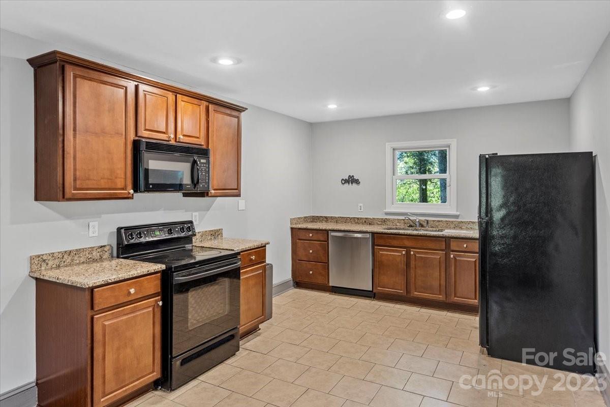 5100 Nevin Road Charlotte, NC 28269 - Photo 10 of 32 Gallery Image 10