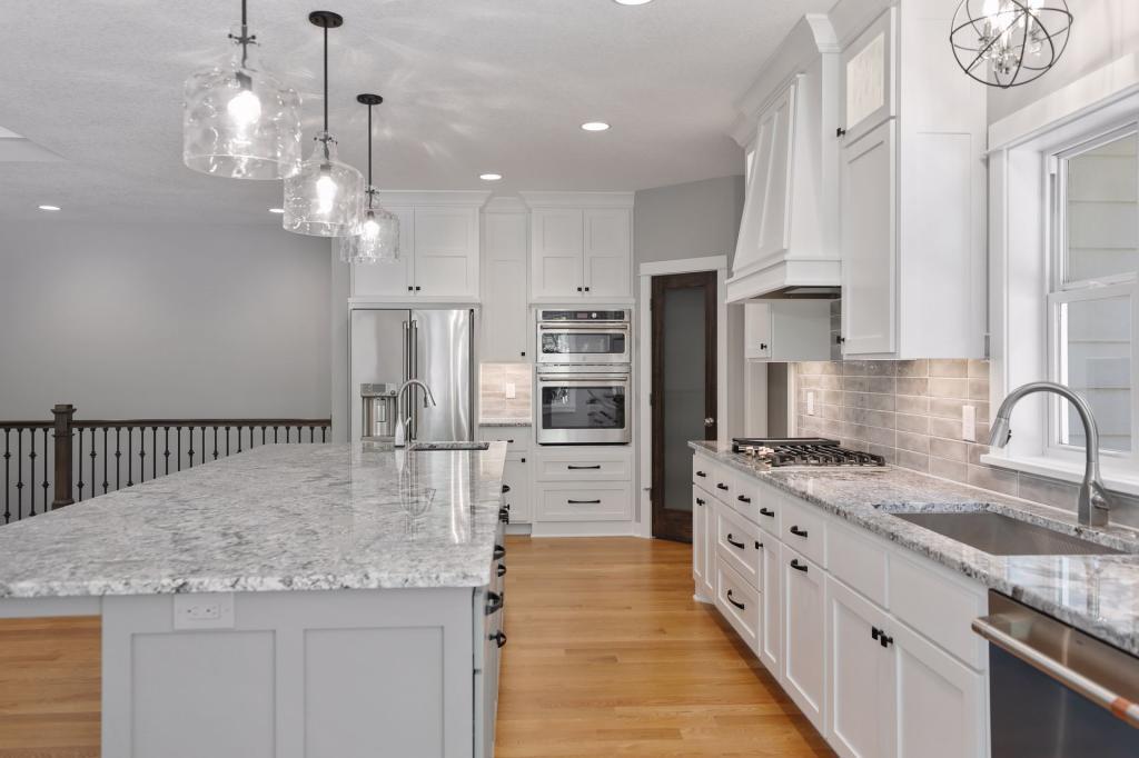 5000 Beacon Hill Road Minnetonka, MN 55345 - Photo 11 of 37 Gallery Image 11