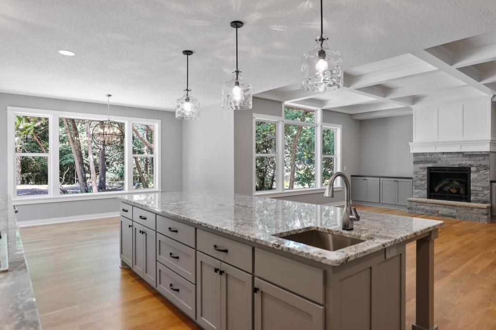 5000 Beacon Hill Road Minnetonka, MN 55345 - Photo 12 of 37 Gallery Image 12