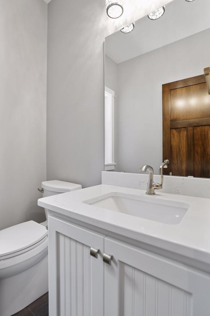 5000 Beacon Hill Road Minnetonka, MN 55345 - Photo 18 of 37 Gallery Image 18