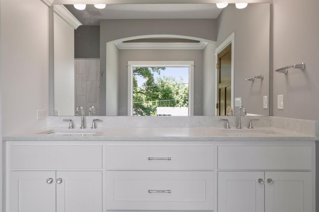 5000 Beacon Hill Road Minnetonka, MN 55345 - Photo 20 of 37 Gallery Image 20