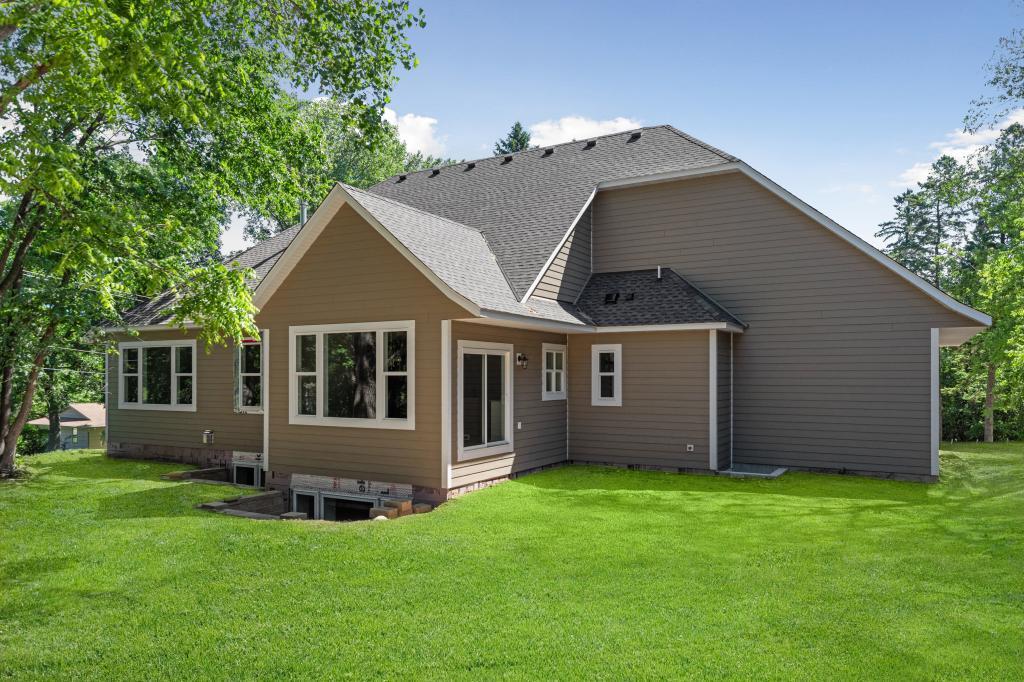 5000 Beacon Hill Road Minnetonka, MN 55345 - Photo 35 of 37 Gallery Image 35