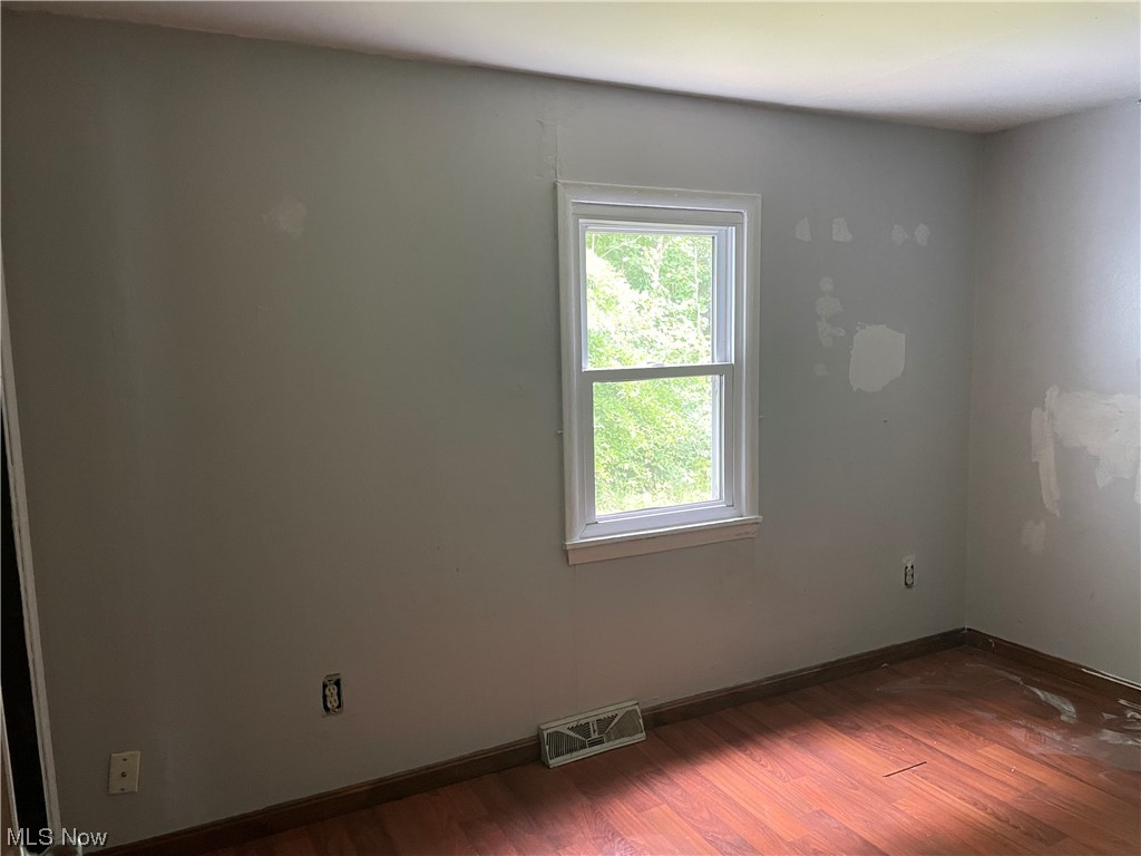 786 Salt Springs Road Mineral Ridge, OH 44440 - Photo 3 of 5 Gallery Image 3