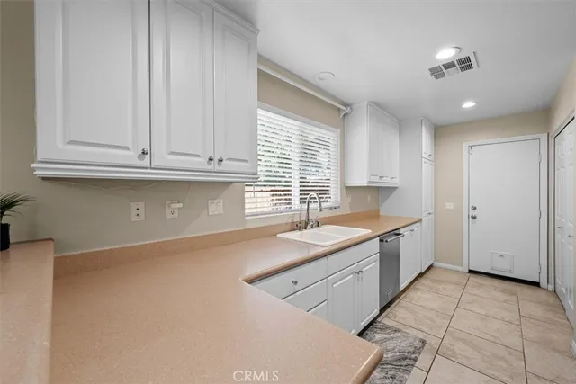 $460,000 | 22528 Canal Circle, Grand Terrace, CA 92313