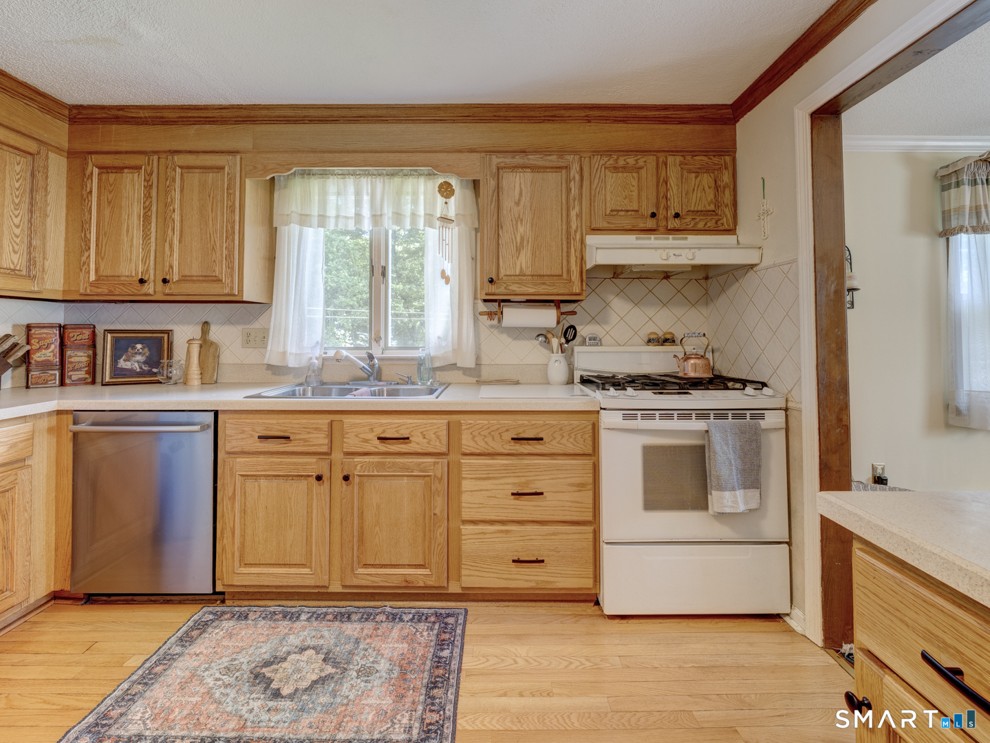 141 Roseanna Road Southington, CT 06479 - Photo 15 of 40