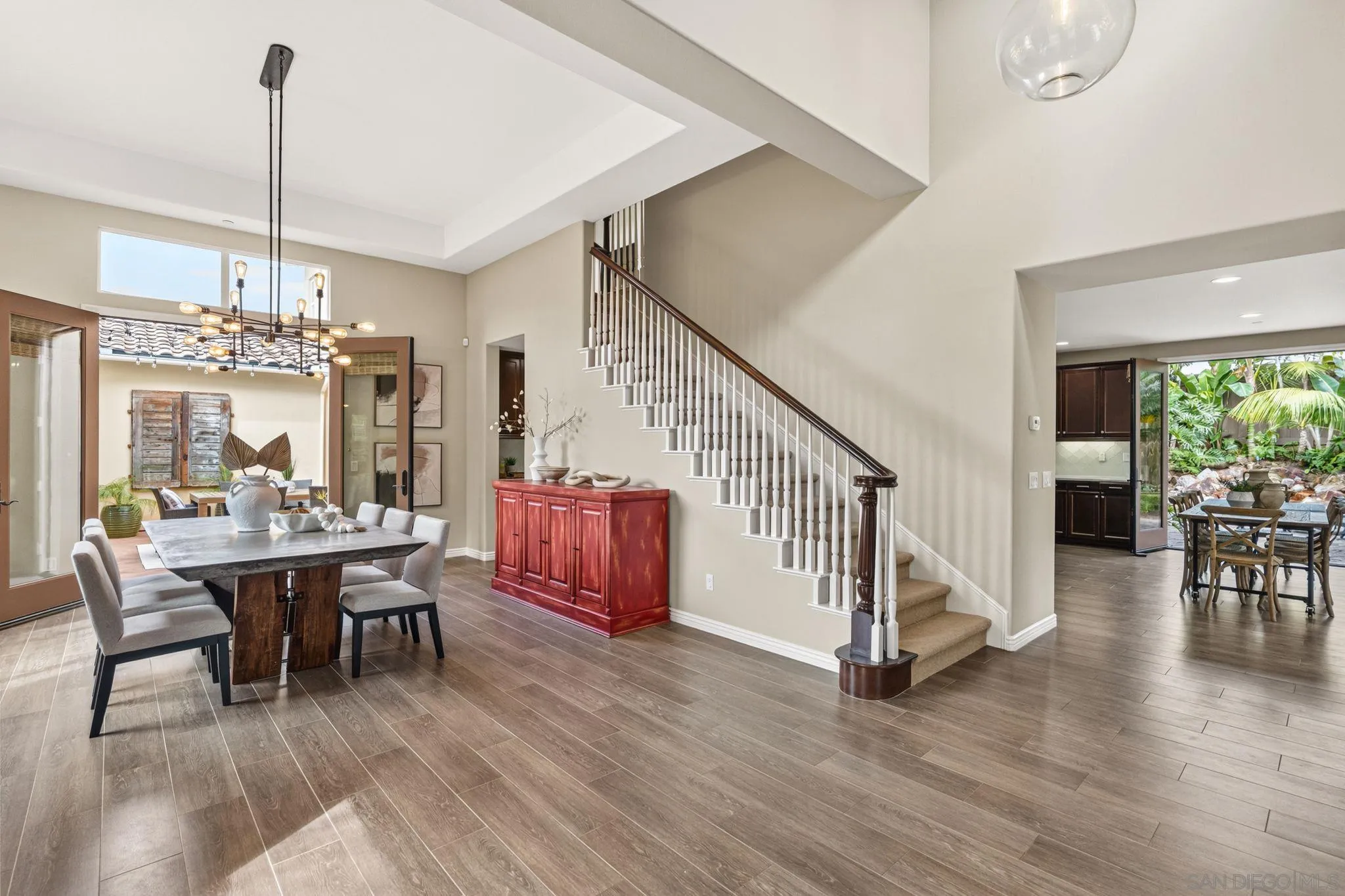 817 Dolphin Circle Encinitas, CA 92024 - Photo 4 of 57