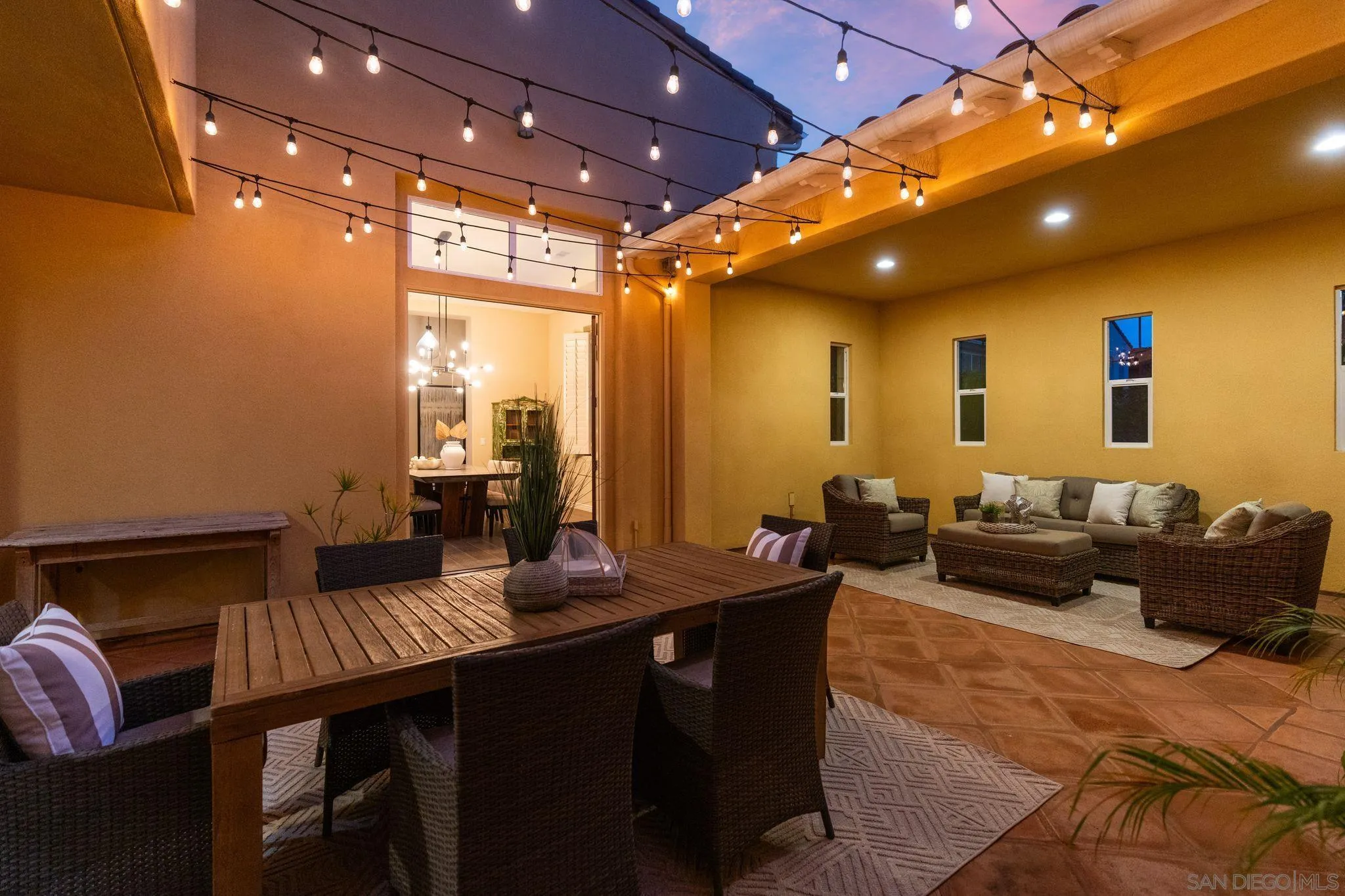 817 Dolphin Circle Encinitas, CA 92024 - Photo 5 of 61