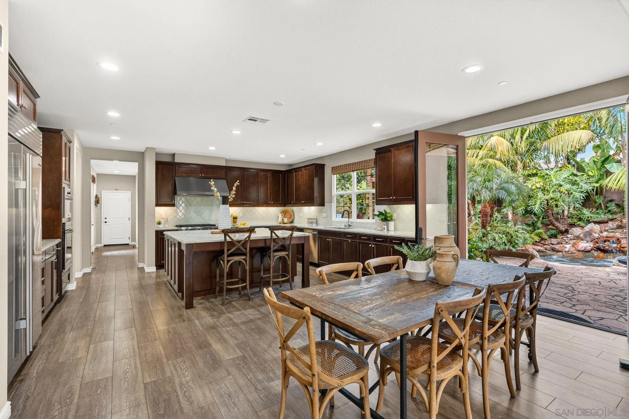 817 Dolphin Circle Encinitas, CA 92024 - Photo 8 of 57