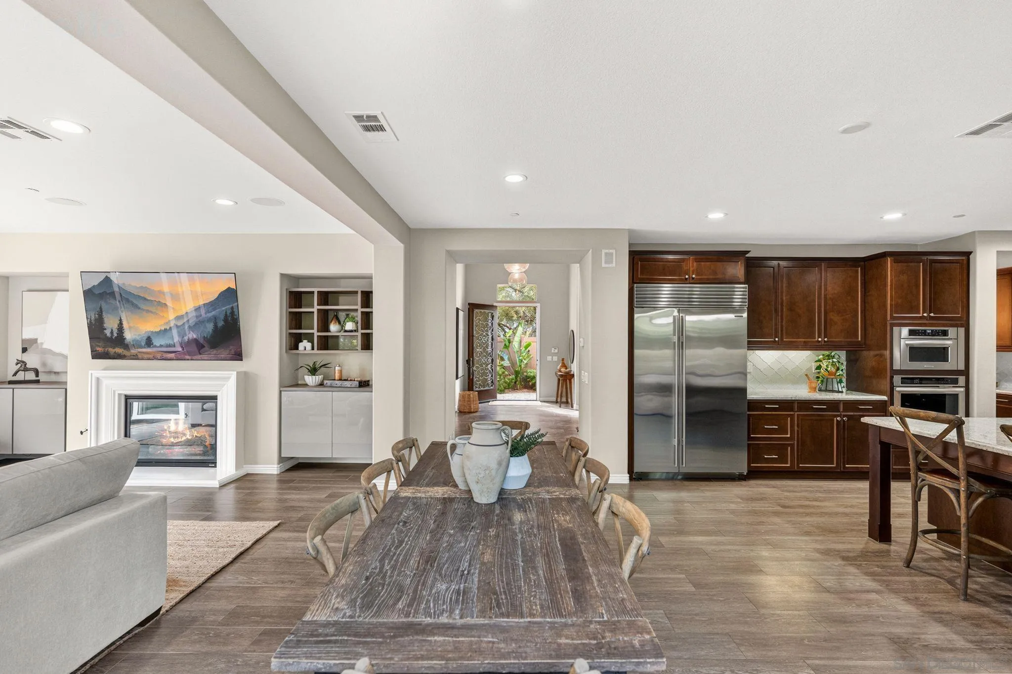 817 Dolphin Circle Encinitas, CA 92024 - Photo 9 of 57