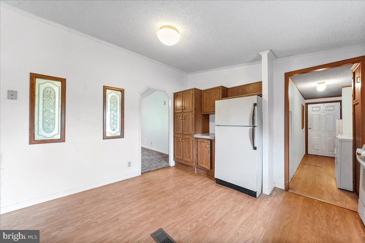131 Cedarcroft Road Kennett Square, PA 19348 - Photo 18 of 28 Bright and inviting kitchen space.