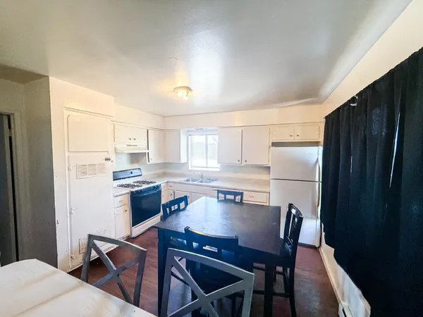 $875,000 | 220 East Elm Street, Lodi, CA 95240