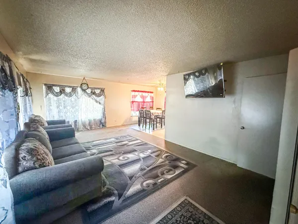 $875,000 | 220 East Elm Street, Lodi, CA 95240