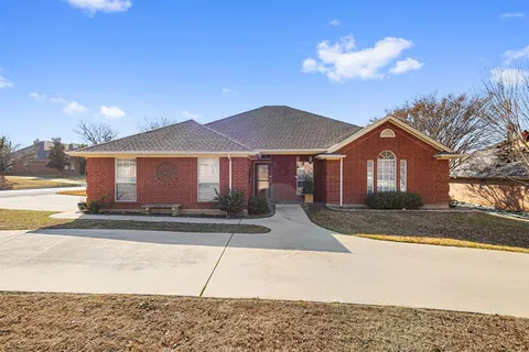 $424,000 | 1701 Oakmeadow Drive, Decatur, TX 76234