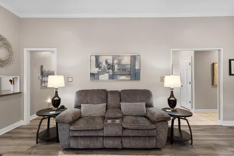 $424,000 | 1701 Oakmeadow Drive, Decatur, TX 76234