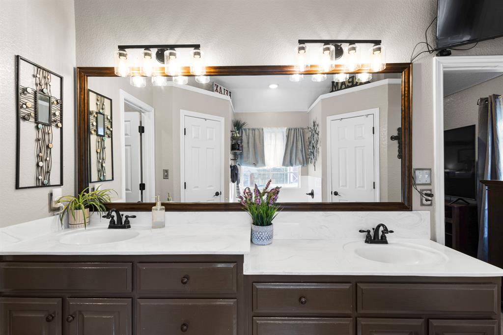 1701 Oakmeadow Drive Decatur, TX 76234 - Photo 18 of 40