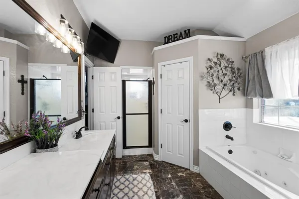 $415,000 | 1701 Oakmeadow Drive, Decatur, TX 76234