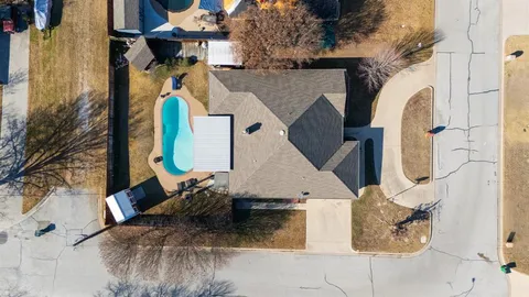 $424,000 | 1701 Oakmeadow Drive, Decatur, TX 76234