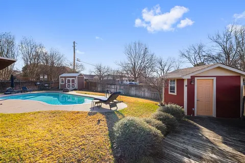 $424,000 | 1701 Oakmeadow Drive, Decatur, TX 76234