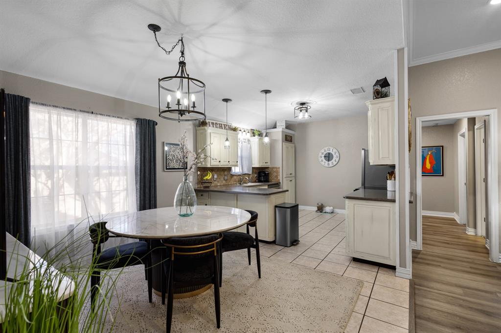 1701 Oakmeadow Drive Decatur, TX 76234 - Photo 4 of 40