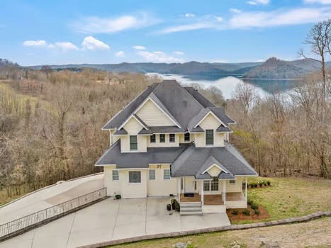 500 Harbor Point Road Silver Point, TN 38582 - Photo 25 of 31 a aerial view of a house with a yard