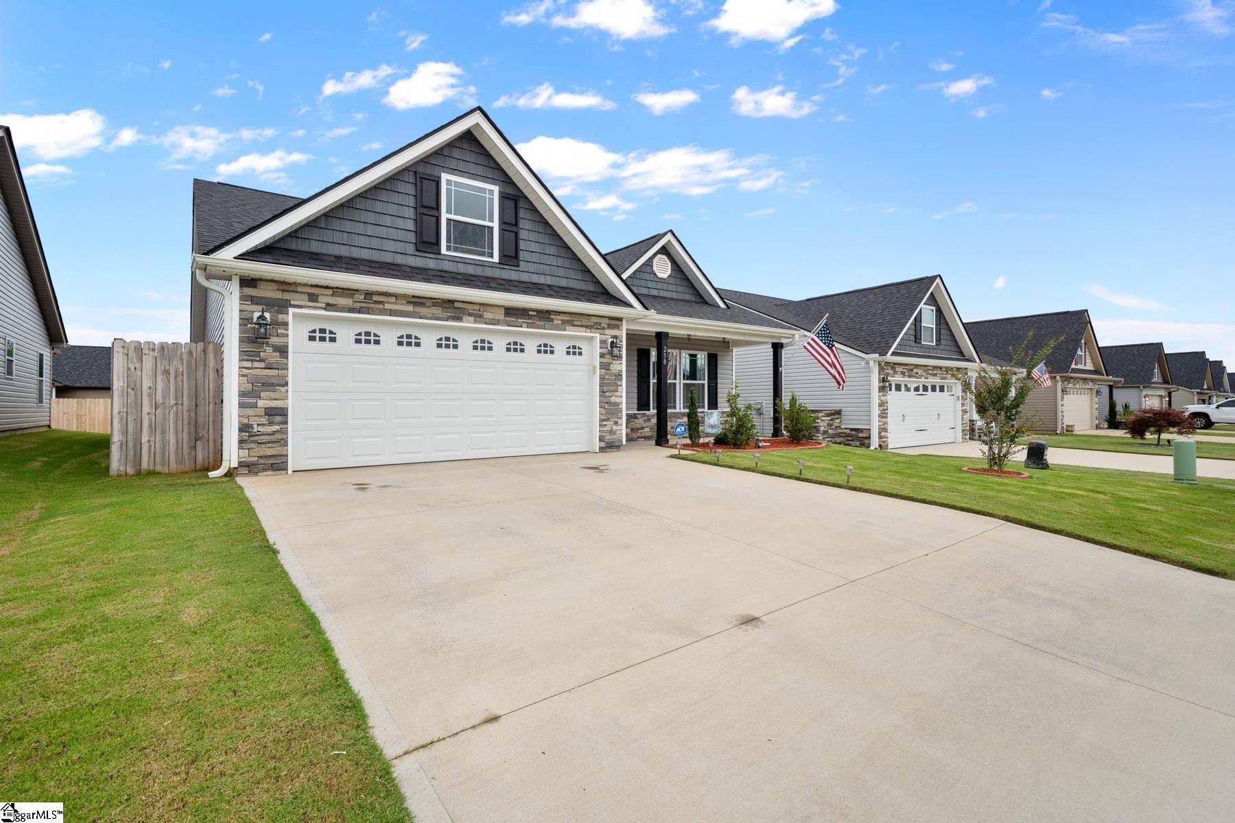 250 Highland Springs Loop Inman, SC 29349 - Photo 3 of 23