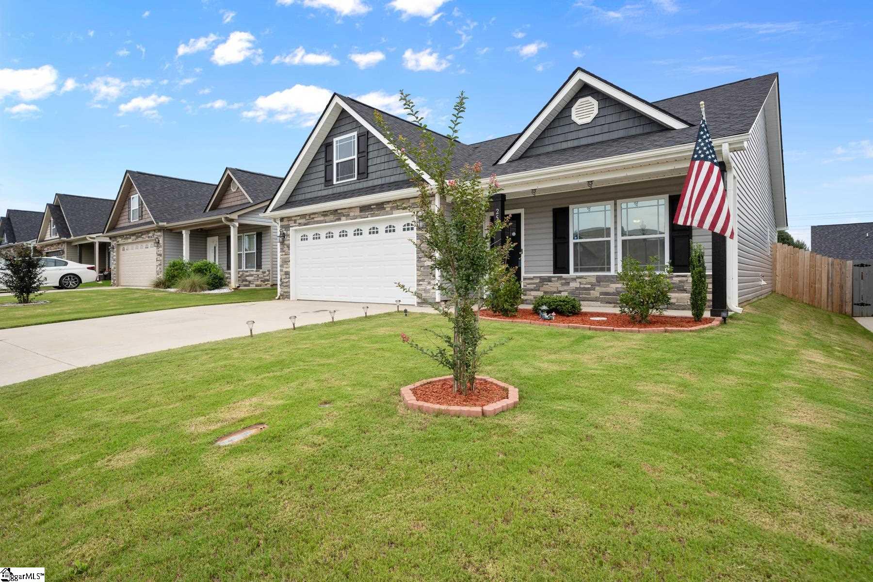 250 Highland Springs Loop Inman, SC 29349 - Photo 4 of 23