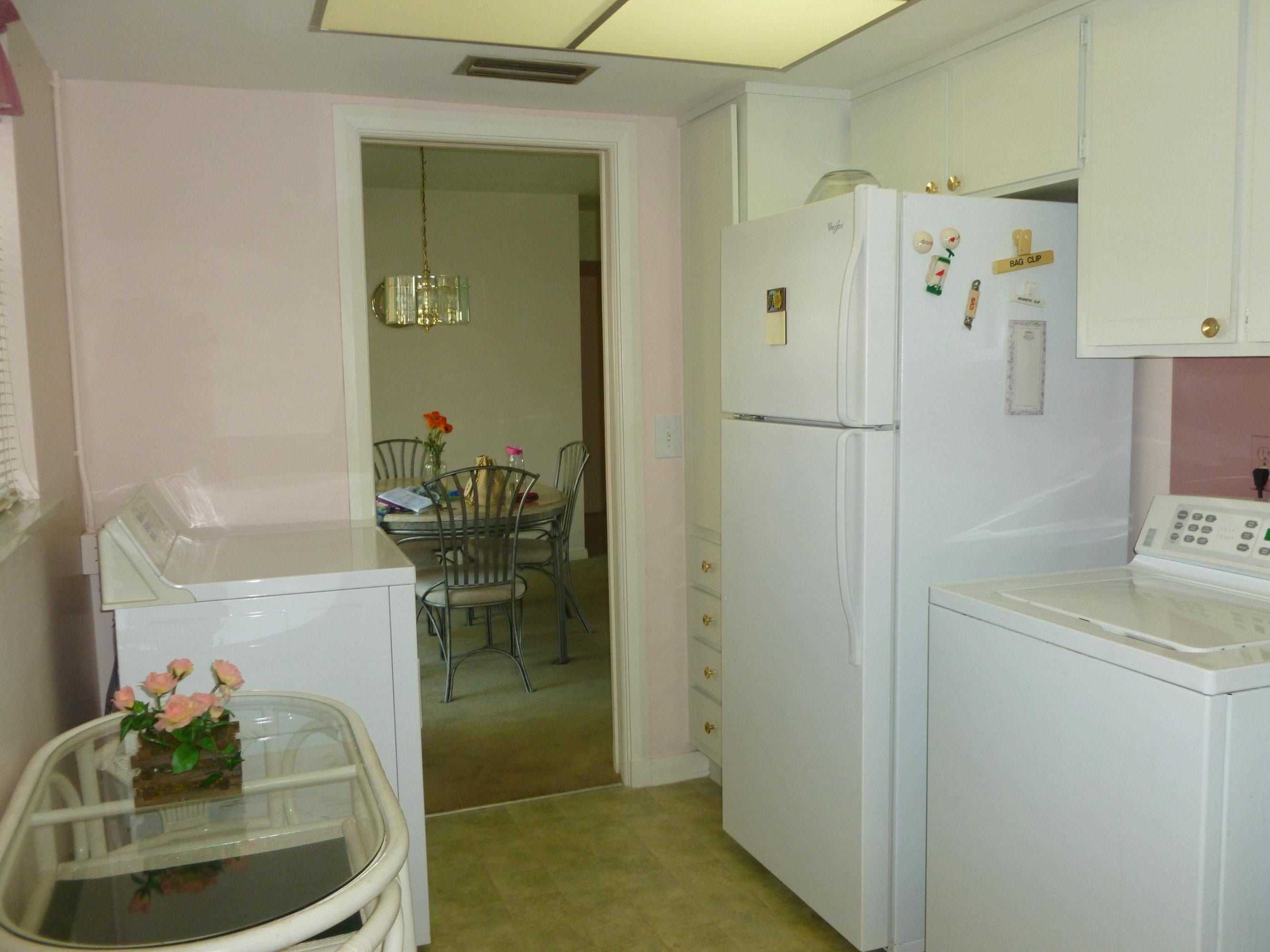 6 Concourse Drive, Unit 6B Jupiter, FL 33469 - Photo 21 of 28 KITCHEN