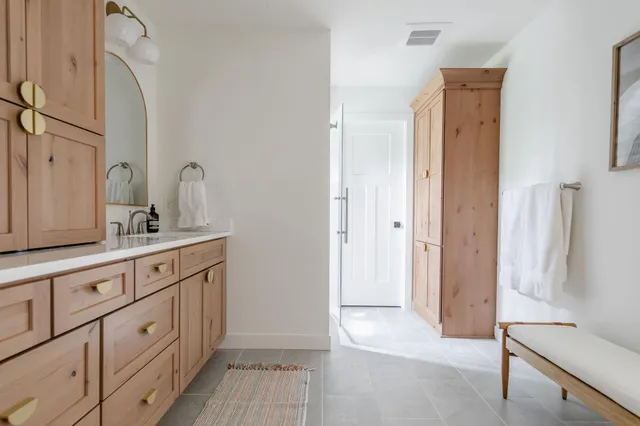 $995,000 | 150 Cedar Street, Birchwood Village, MN 55110