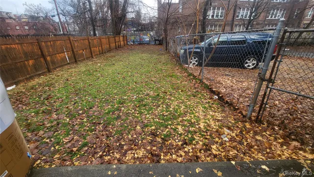 $2,000 | 67 Academy Street, Unit 3, Poughkeepsie, NY 12601