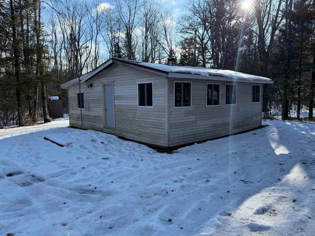 $19,000 | N11286 County Rd P, Iola, WI 54945