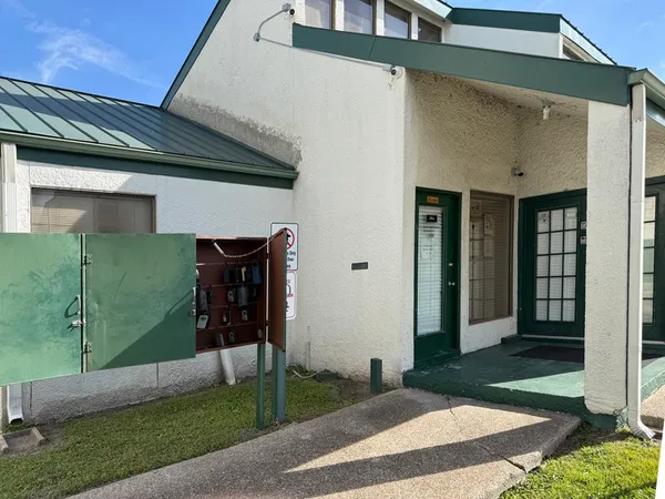 $1,700 | 2816 South Bartell Drive, Unit 34, Houston, TX 77054