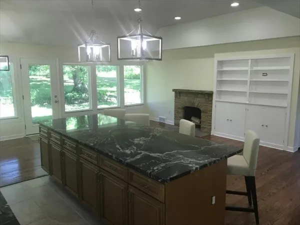 $2,800 | 8131 Rowan Road, Cranberry Township, PA 16066