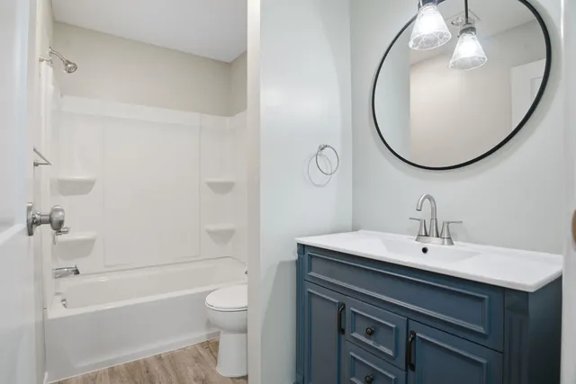 $100,000 | 10211 Cedar Lake Road, Unit 208, Minnetonka, MN 55305