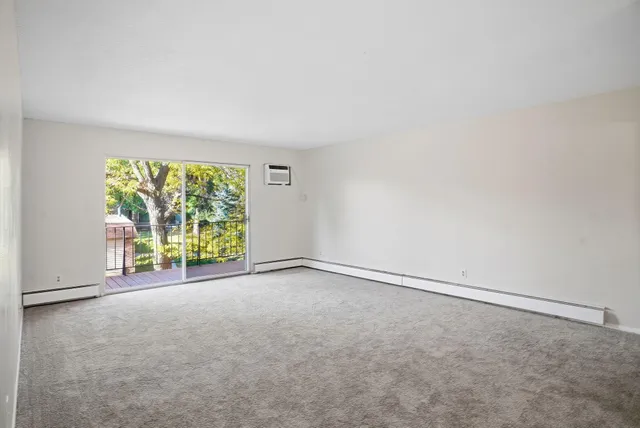 $100,000 | 10211 Cedar Lake Road, Unit 208, Minnetonka, MN 55305