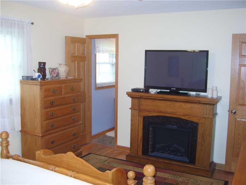765 Coach Road Indianapolis, IN 46227 - Photo 9 of 18 Gallery Image 9