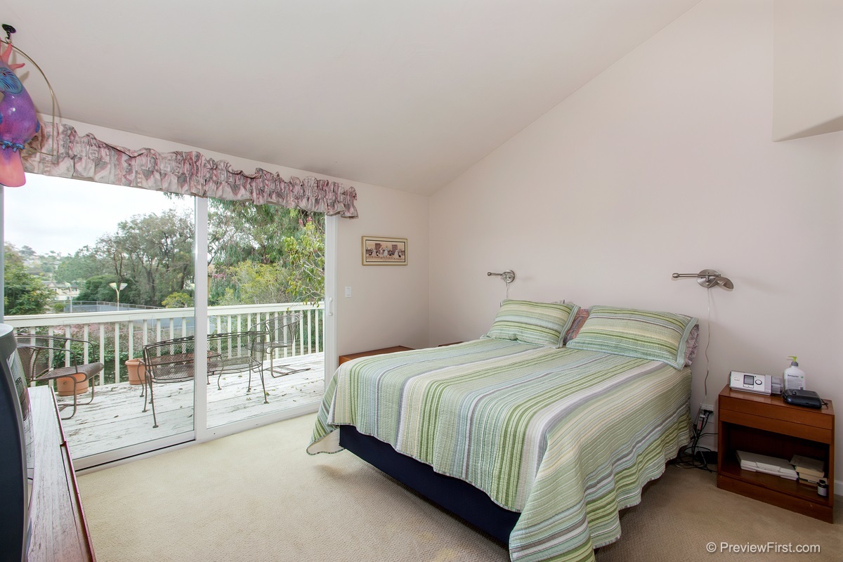 1737 Kennington Road Encinitas, CA 92024 - Photo 13 of 25 Gallery Image 13