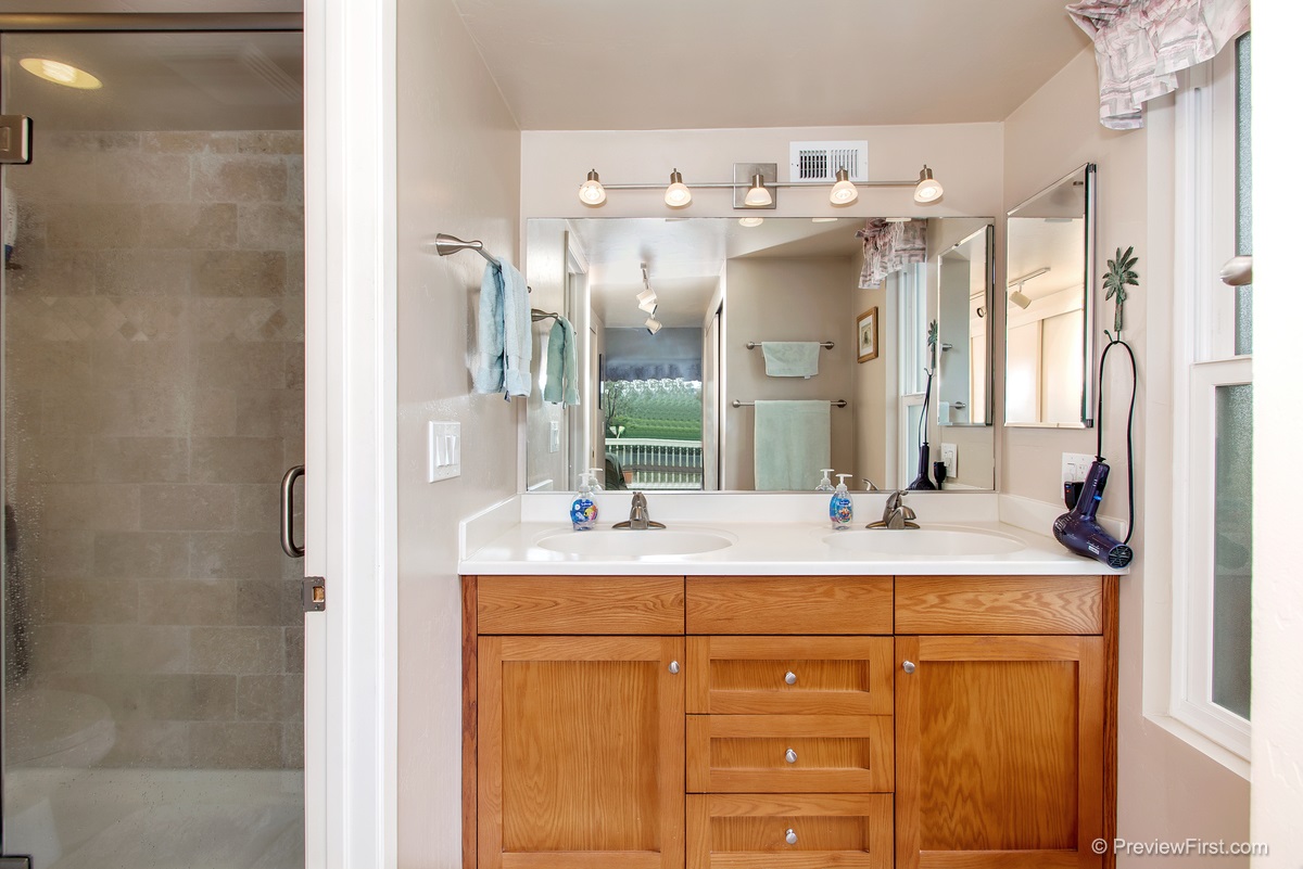 1737 Kennington Road Encinitas, CA 92024 - Photo 15 of 25 Gallery Image 15